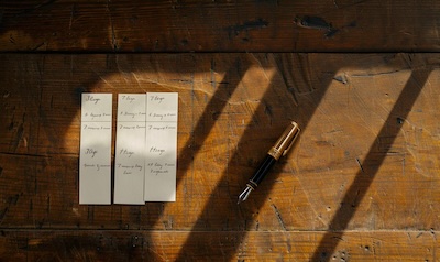 Visual schedule showing spaced repetition intervals: 1 day, 3 days, 7 days, 14 days, 30 days